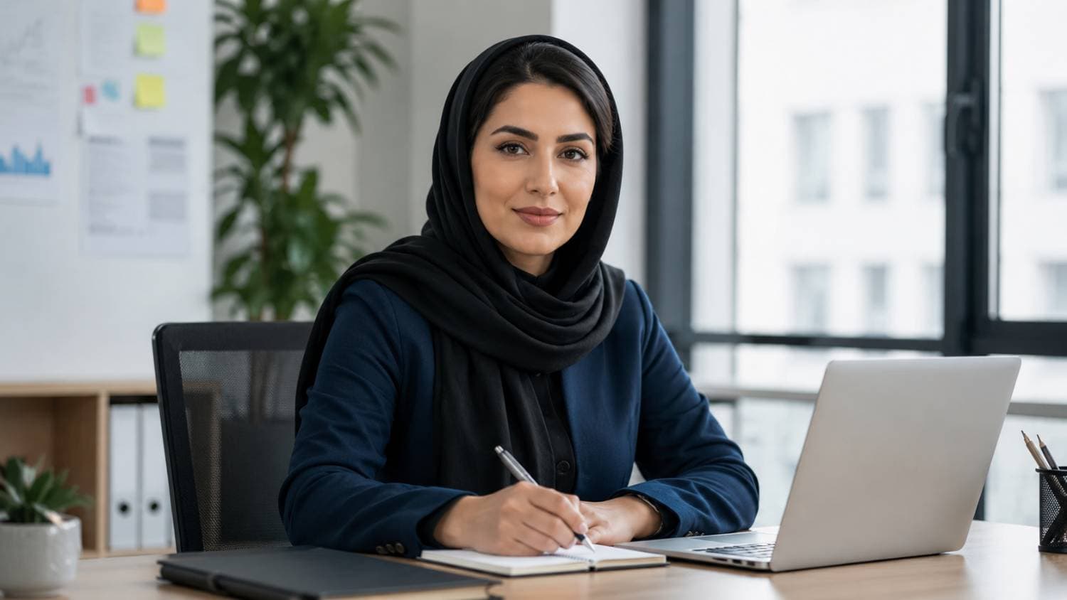 سارا احمدی